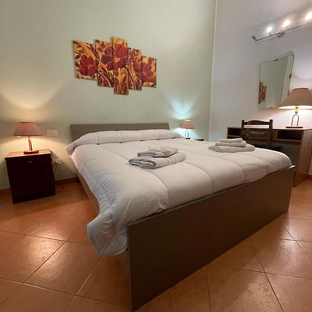 Hola Cathedral House Cadorna Apartment Палермо Екстериор снимка