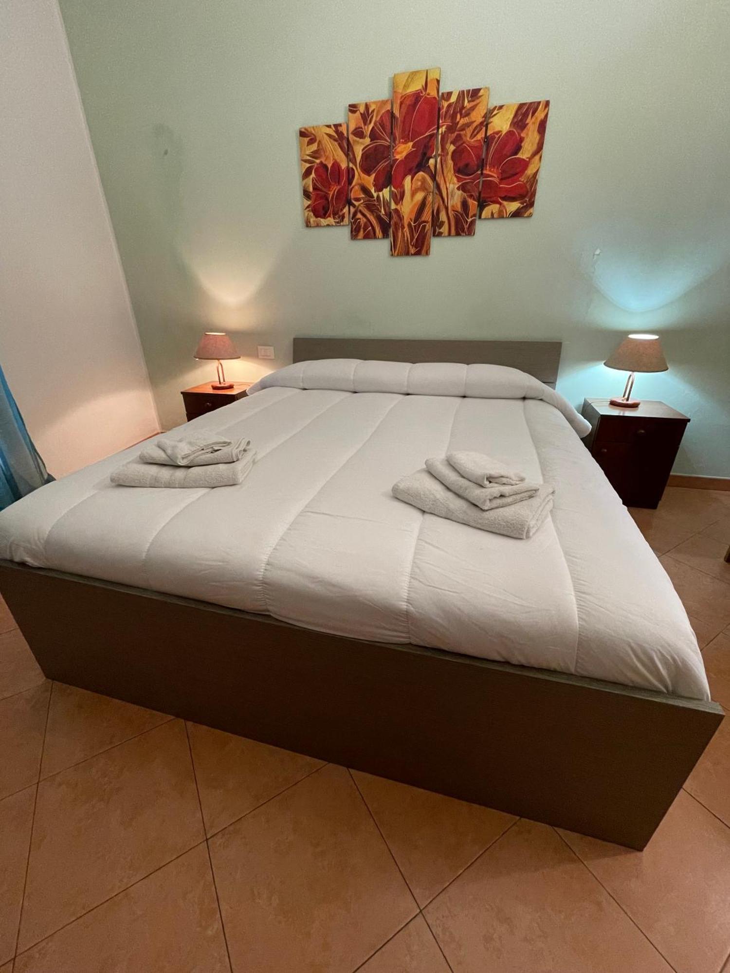 Hola Cathedral House Cadorna Apartment Палермо Екстериор снимка