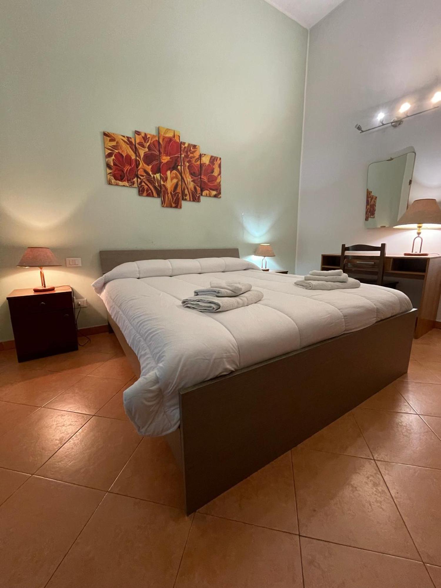 Hola Cathedral House Cadorna Apartment Палермо Екстериор снимка